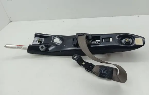 Volvo XC90 Front seatbelt E504247