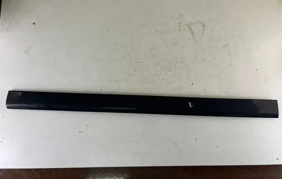 Land Rover Discovery 3 - LR3 Rear side glass trim 
