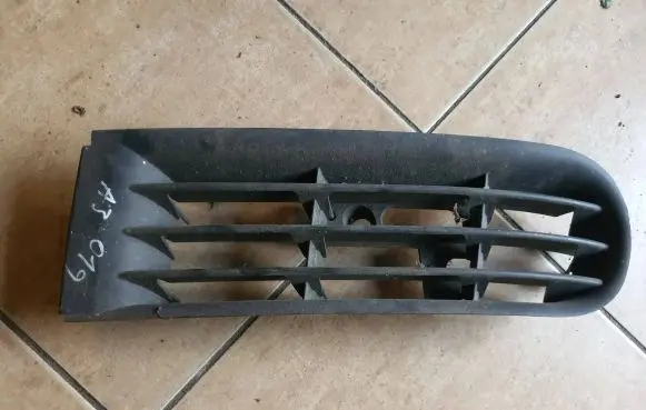Audi A3 S3 8L Front bumper lower grill 8L0807489