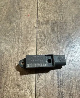 Mercedes-Benz CLS C219 Airbag deployment crash/impact sensor a0038204226