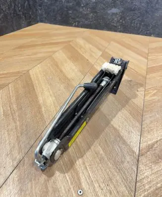 Mercedes-Benz GL X164 Lift Jack A1645800018 164251