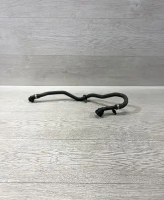 BMW 3 GT F34 Engine coolant pipe/hose 8579941