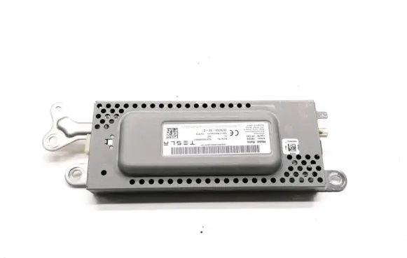 Tesla Model 3 Other control units/modules 1079755-00-D