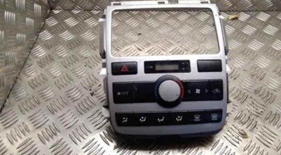 Toyota Avensis Verso Climate control unit 5590044260 1464309616