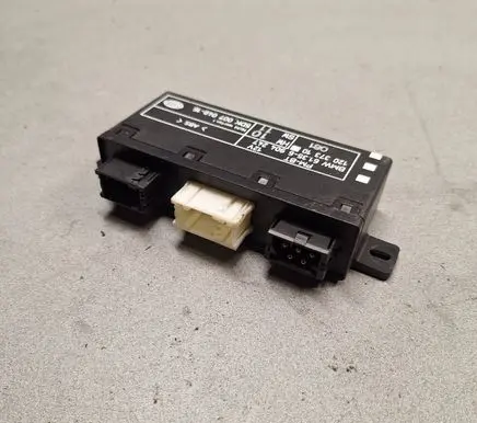 BMW 5 E60 E61 Door control unit/module 61356904247 5DK00704816 12037310
