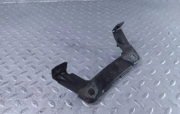 Jaguar I-Pace Fender mounting bracket T4K1507 T4K10312 J9D316A142AC
