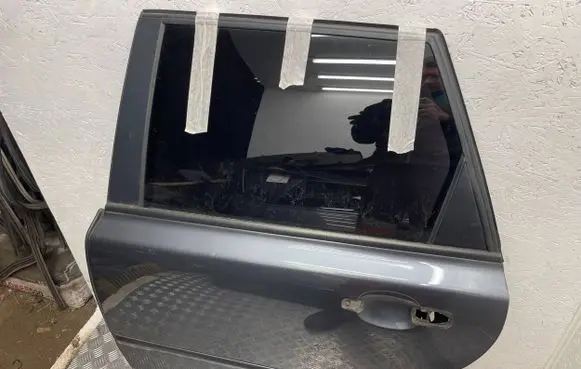 Volvo V50 Rear door 