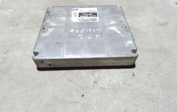 Toyota Avensis T250 Engine control unit/module 8966105690