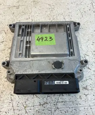 Hyundai i30 Engine control unit/module 391122B220 9001040111KE