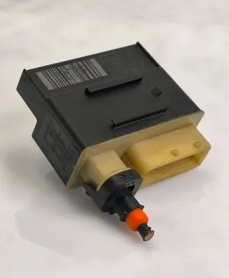 Peugeot 3008 I Glow plug pre-heat relay 9662570880 018010953 09051879040