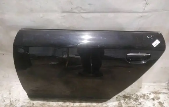 Audi A6 S6 C6 4F Rear door JUODOS