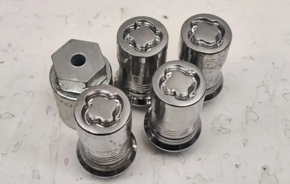 Ford Mustang VI Nuts/bolts 