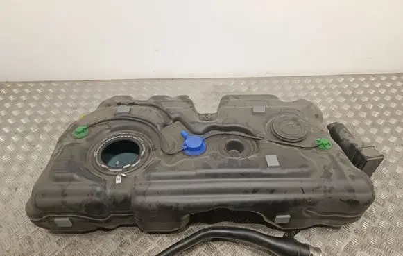 BMW 2 F46 Fuel tank 
