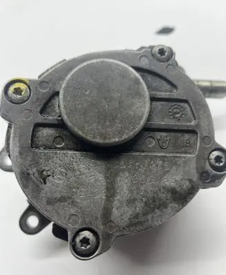 Mercedes-Benz CLS C219 Vacuum pump A6422300165