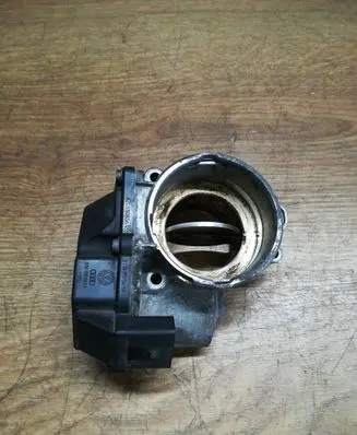 Volkswagen Jetta V Throttle valve 03G128063A 3110050459