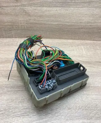 Ford Focus Fuse module 518251806 98AG14A073CG