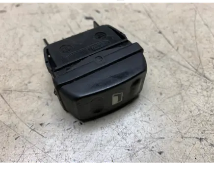 Citroen Xsara Picasso Electric window control switch 22681