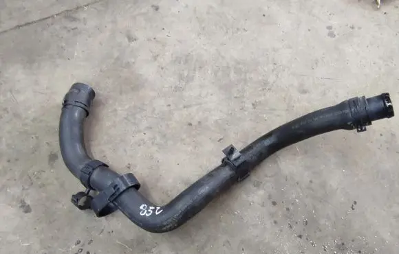 Volkswagen Jetta VI Engine coolant pipe/hose 5C0121049H