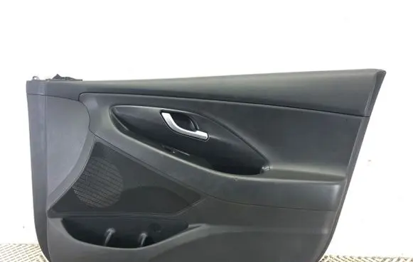 Hyundai i30 Front door card panel trim