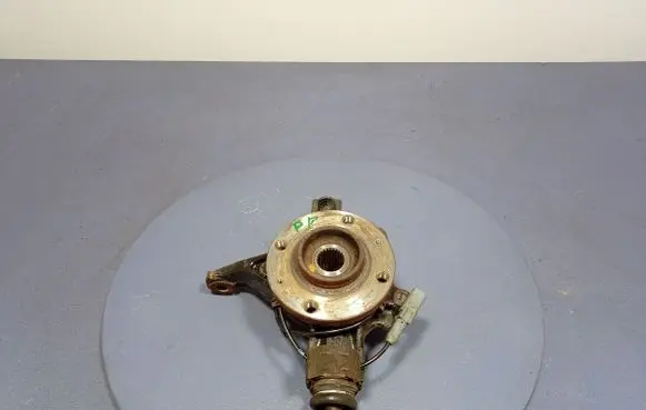 Citroen C4 Grand Picasso Front wheel hub spindle knuckle