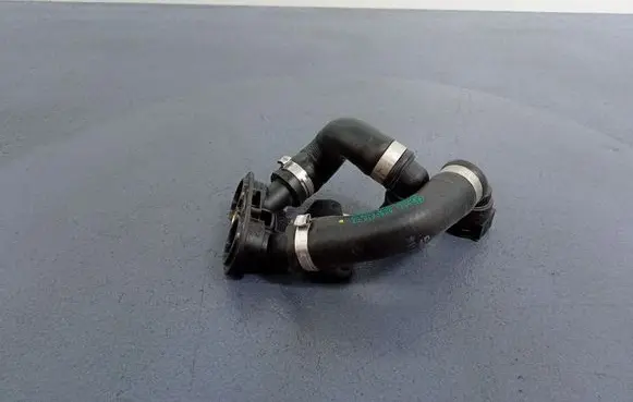 Engine coolant pipe/hose