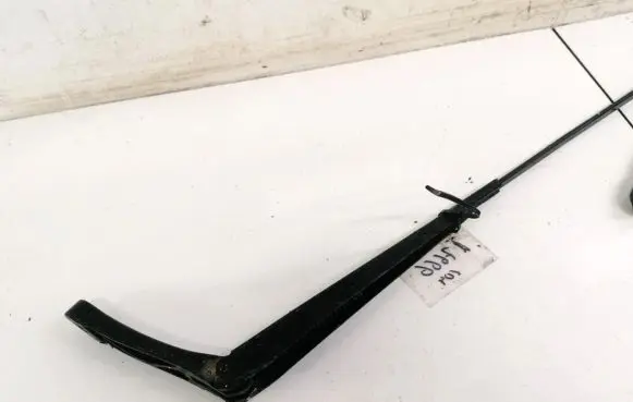 Volkswagen PASSAT B6 Front wiper blade arm 3C1955410B
