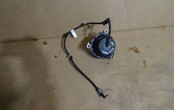 BMW 1 F20 F21 Engine mount bracket 6859408 RQU030018 160220