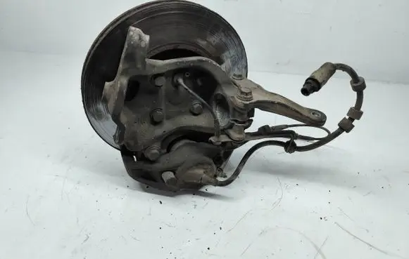 BMW 5 E60 E61 Front wheel hub spindle knuckle 6760954R