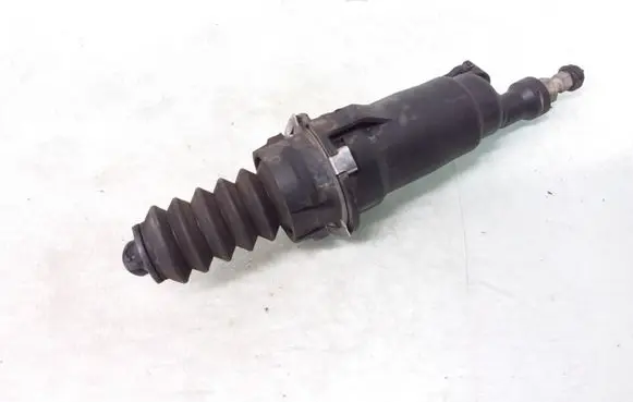 Citroen C5 Clutch slave cylinder 