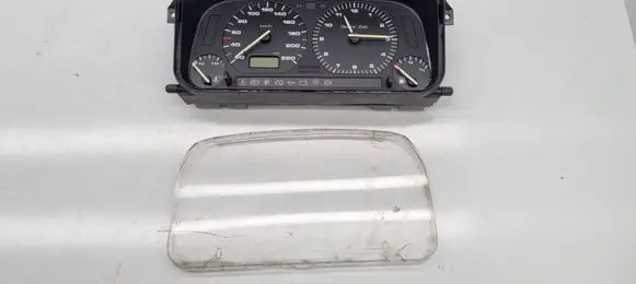 Volkswagen Golf III Speedometer (instrument cluster) 1H6919850NX