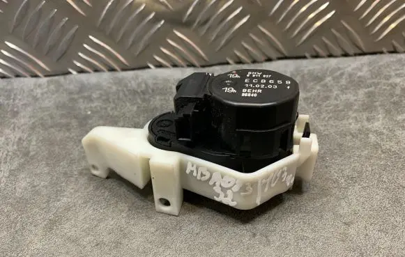 BMW 7 E65 E66 Intake manifold valve actuator/motor 6911827