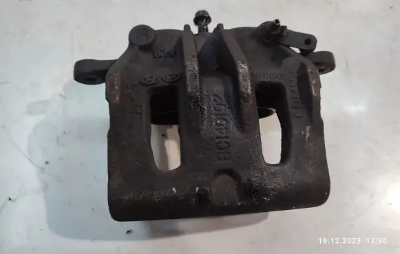 Hyundai Santa Fe Front brake caliper BC140102