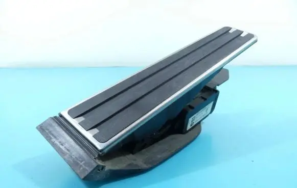 Porsche Panamera (970) Accelerator throttle pedal 97042302101 IMPRK1279021