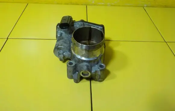 Ford Kuga II Throttle body valve DS7G9F991BB M8MA