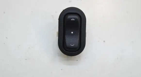 Opel Zafira A Electric window control switch 13363100