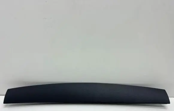 Tailgate trim