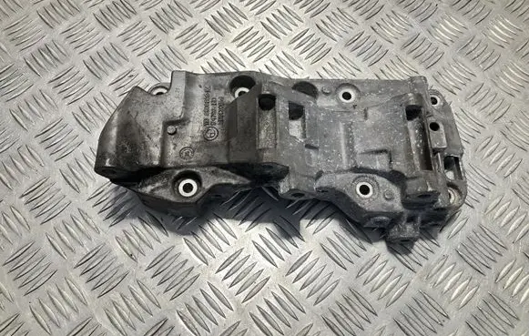 BMW 1 F20 F21 Generator/alternator bracket 8506863