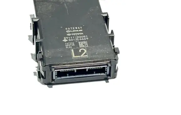 Toyota C-HR I Gateway control module 8911102051 17657