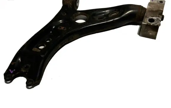 Volkswagen PASSAT B7 Front lower control arm/wishbone 5N0407151 16447
