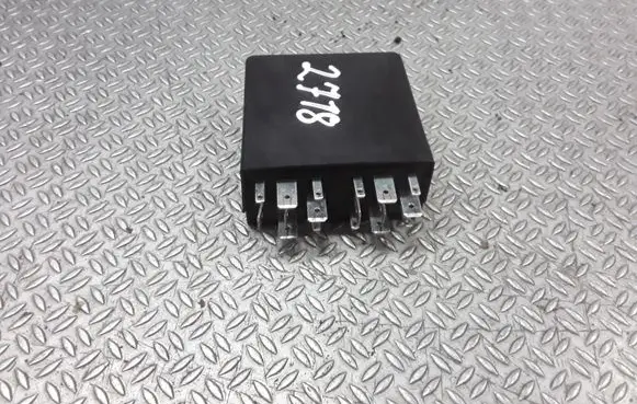 Audi A8 S8 D2 4D Other relay 4B0919471 5KG00656804