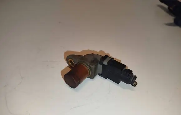 Mercedes-Benz C W203 Camshaft position sensor A0041531328 140103