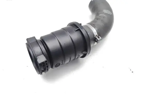 Opel Vivaro Intercooler hose/pipe 1065332S01