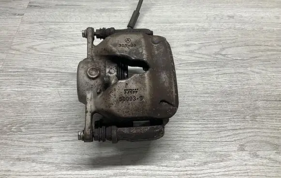 Mercedes-Benz E W213 Front brake caliper 305X28 50093B