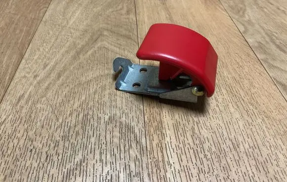 Volvo S40, V40 Engine bonnet (hood) release handle 
