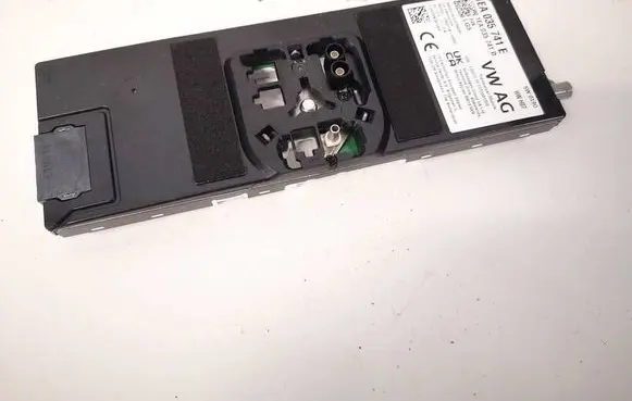 Volkswagen ID.3 Antenna control unit 1EA035741E 1EA035741D