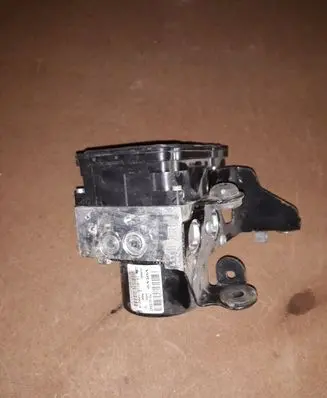 Volvo XC70 ABS Pump P31423347