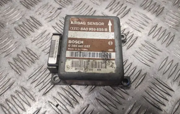 Audi A6 S6 C4 4A Airbag control unit/module 8A0959655B 0285001037