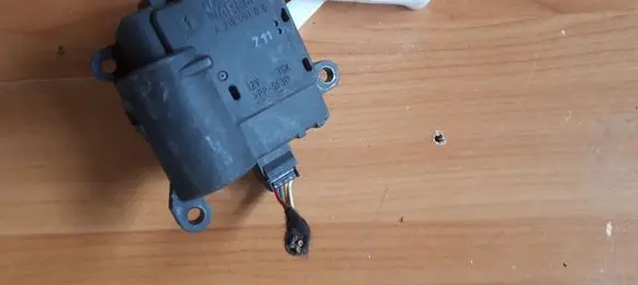 Peugeot Expert Air flap motor/actuator A21900100