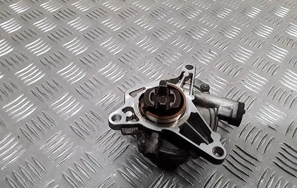 Fiat 500X Vacuum pump 55270032