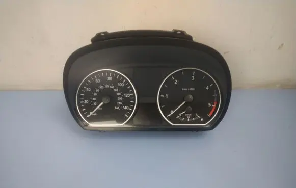 BMW 1 E81 E87 Speedometer (instrument cluster) 102498248 1041568